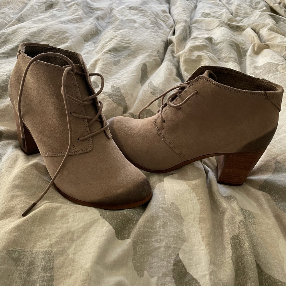 Tom’s booties